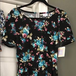 NWT Small LuLaRoe Vintage Floral Amelia
